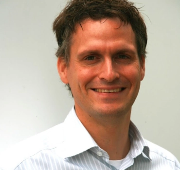 Dr. Andreas Schaefer